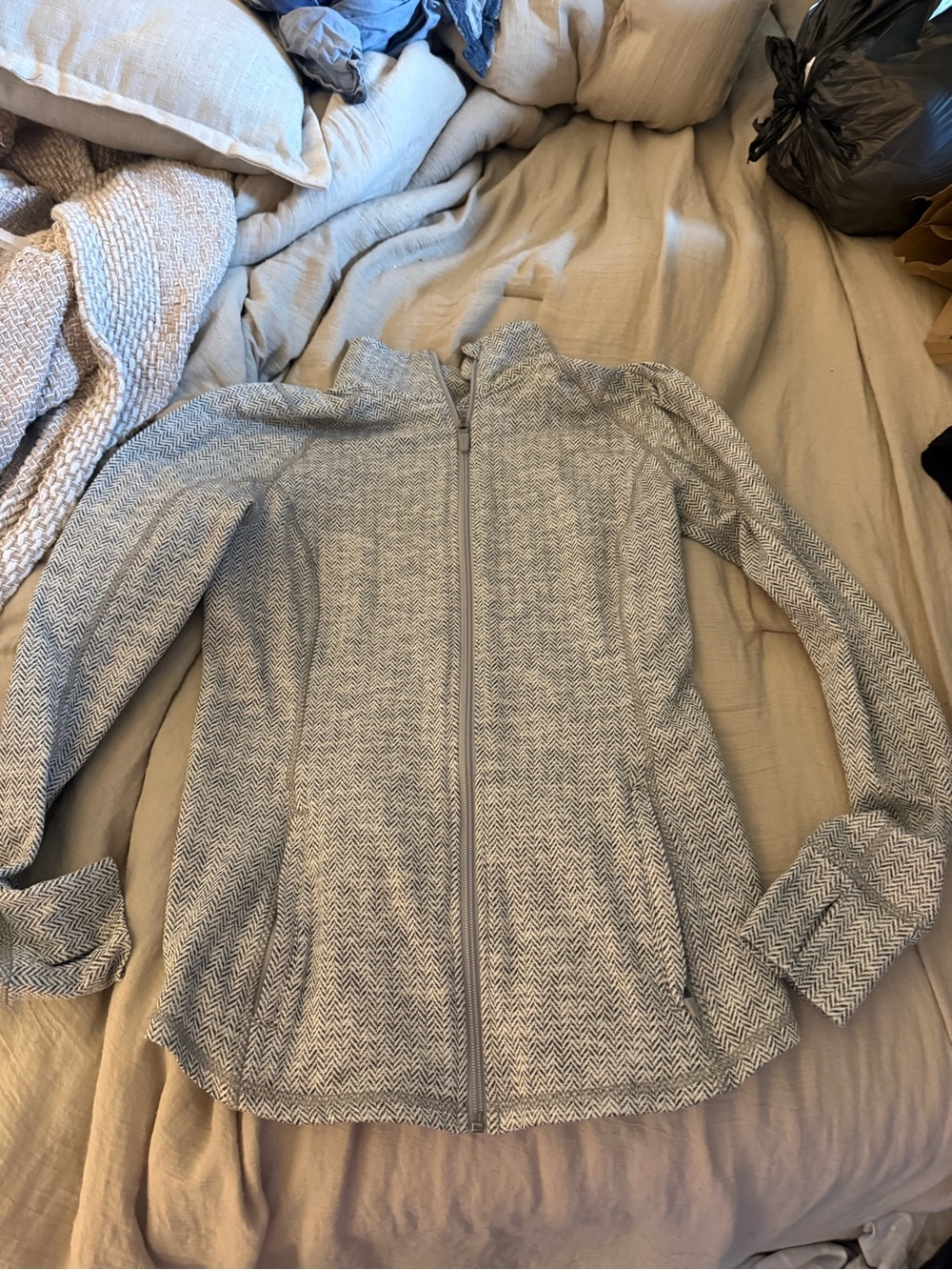 Old navy active Light Gray Chevron Zip-Up Jacket